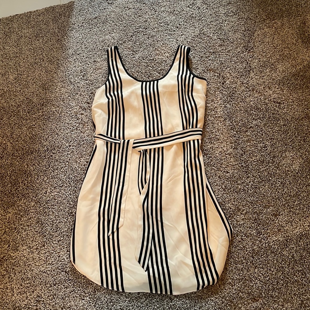 Cute Ann Taylor casual dress!